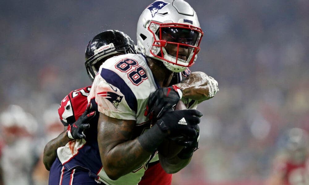 Martellus Bennett's Super Bowl 51 ring sells at auction