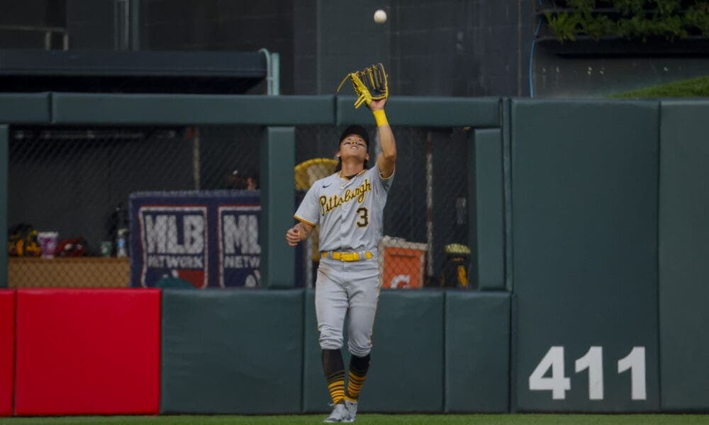 Pirates Place Ji Hwan Bae and Liover Peguero on Waivers, Shocking Fans