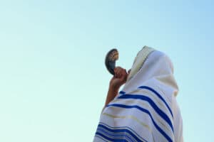 Pastor Reveals 'Exact Date' Jesus Will Return to Earth and Warns of Future