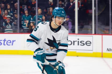 Sharks Weigh Options on Loaning Dickinson to Team Canada for World Juniors