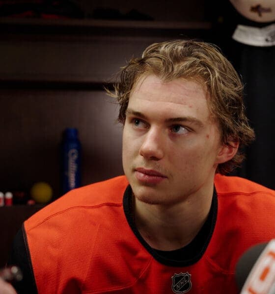 Bedard Leads Blackhawks to Thrilling Comeback Victory Over Ducks