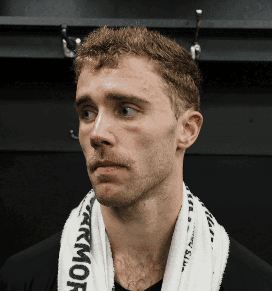 Blackhawks Suffer 6-0 Shutout Against Kings, Raising Concerns for Season