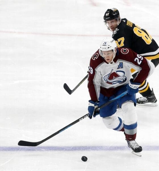 Crosby Eyes MacKinnon’s Success as Red Wings Seek Goalie Support