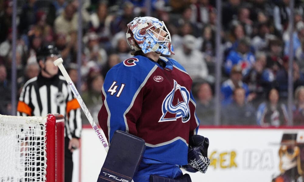 Avalanche's Scott Wedgewood Exits Game Early, Fans Concerned About Injury