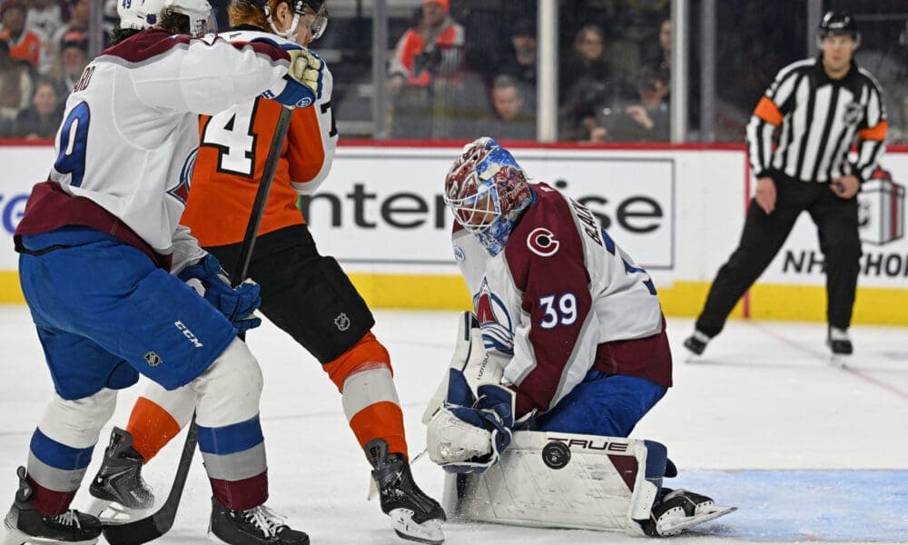 Blackwood's Game-Saving Play Highlights Stars' Ongoing Fight for Victory