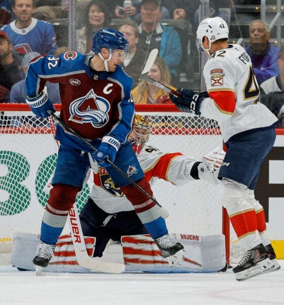 Avalanche Triumph Over Panthers in Front of 1996 Championship Legends
