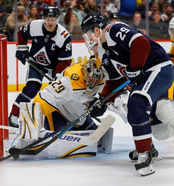 Avalanche Extend Home Streak with 4-2 Win Over Predators