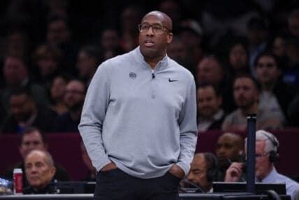 Knicks' Mike Brown Admits to Rotation Mistakes, Sparks Fan Reactions