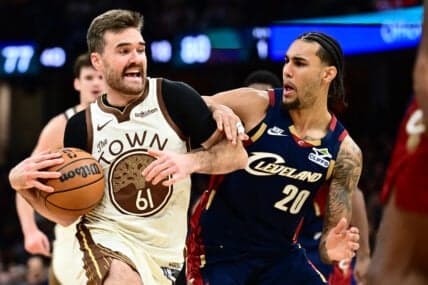 Warriors Edge Cavaliers 99-94 in Thrilling Showdown with Key Takeaways