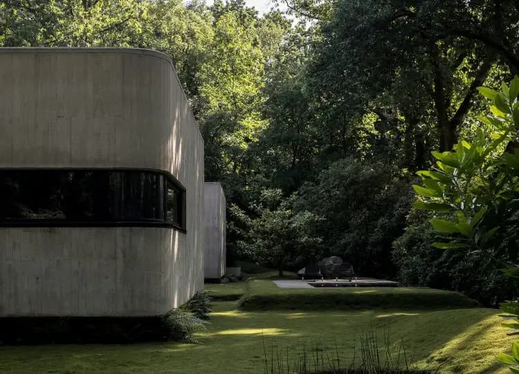 Concrete Homes Revolutionize Modern Living with Innovative Designs