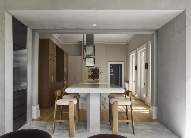 Discover the Innovative Design of Bridge House by Powell & Glenn