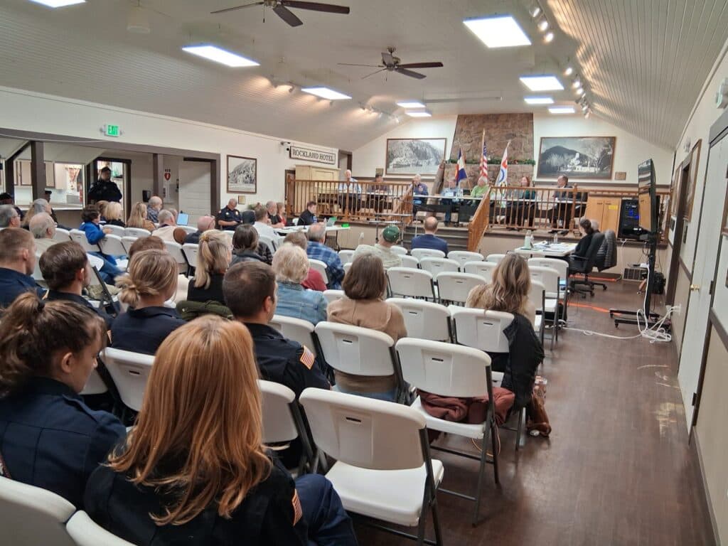 Palmer Lake Buc-ee's Decision Delayed as Town Faces Leadership Vacancies