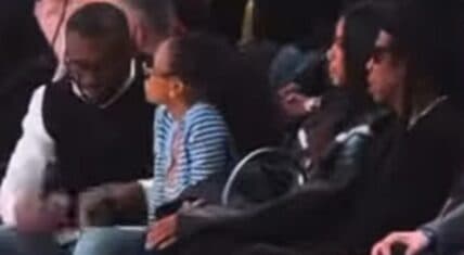 Floyd Mayweather's Cash Stunt at Lakers Game Sparks Social Media Backlash