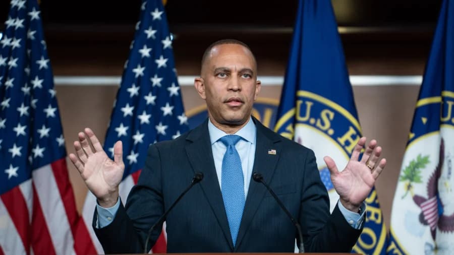 House Democratic Leader Addresses Press Conference Amid Key Issues