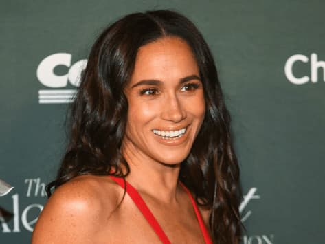 Wet Look Hairstyles Transforming Trends From Runway to Everyday Life