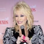 Dolly Parton Delivers Heartfelt Thanksgiving Message Amid Health Struggles