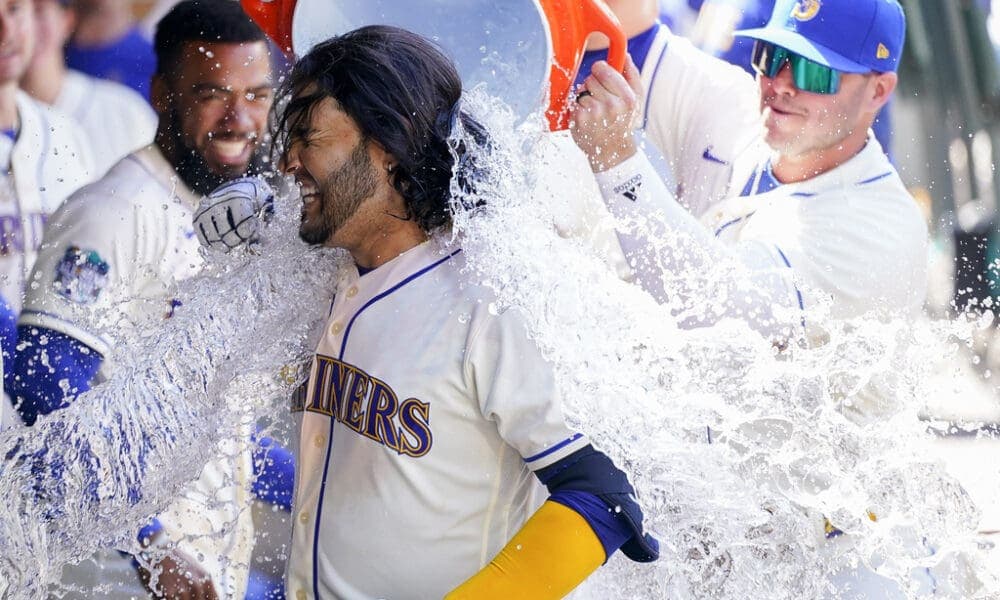 Pirates Seek New Direction After Losing Out on Free Agent Kyle Schwarber