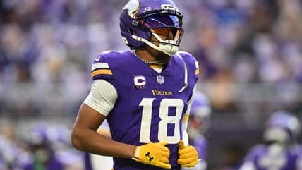 2025 Vikings Struggle on the Field, Raising Questions About Their Future