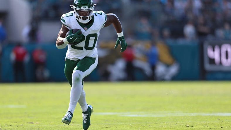 Vikings Eye Breece Hall as Free Agent Running Back to Boost Offense