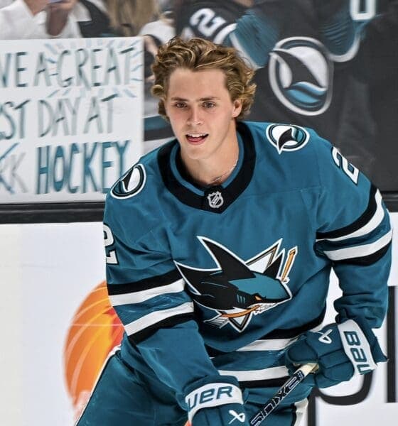 Smith's Return Without Sling Signals Positive Recovery for Sharks