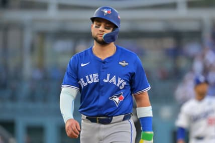 Blue Jays Must Decide Between Key Free Agents Amidst Offseason Shakeup