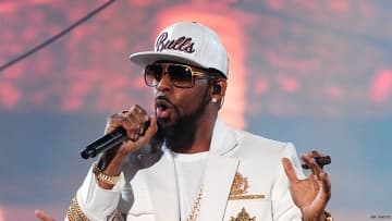 Sony and RCA Part Ways with R. Kelly, Signaling Major Industry Shift