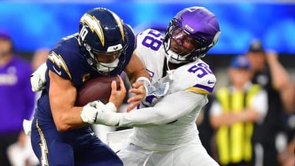 Vikings Starters Greenard and Kelly Expected to Play Against Packers